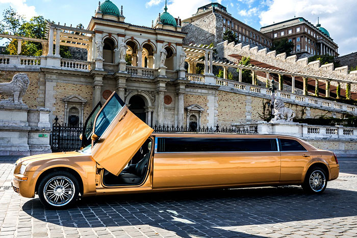 Chrysler Gold limuzin bérlés